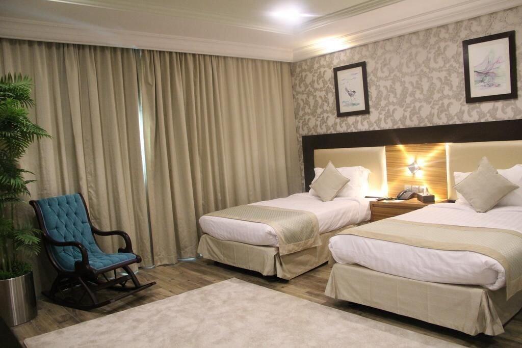 Rawda Suites Hotel Jeddah Exterior photo A room at the hotel